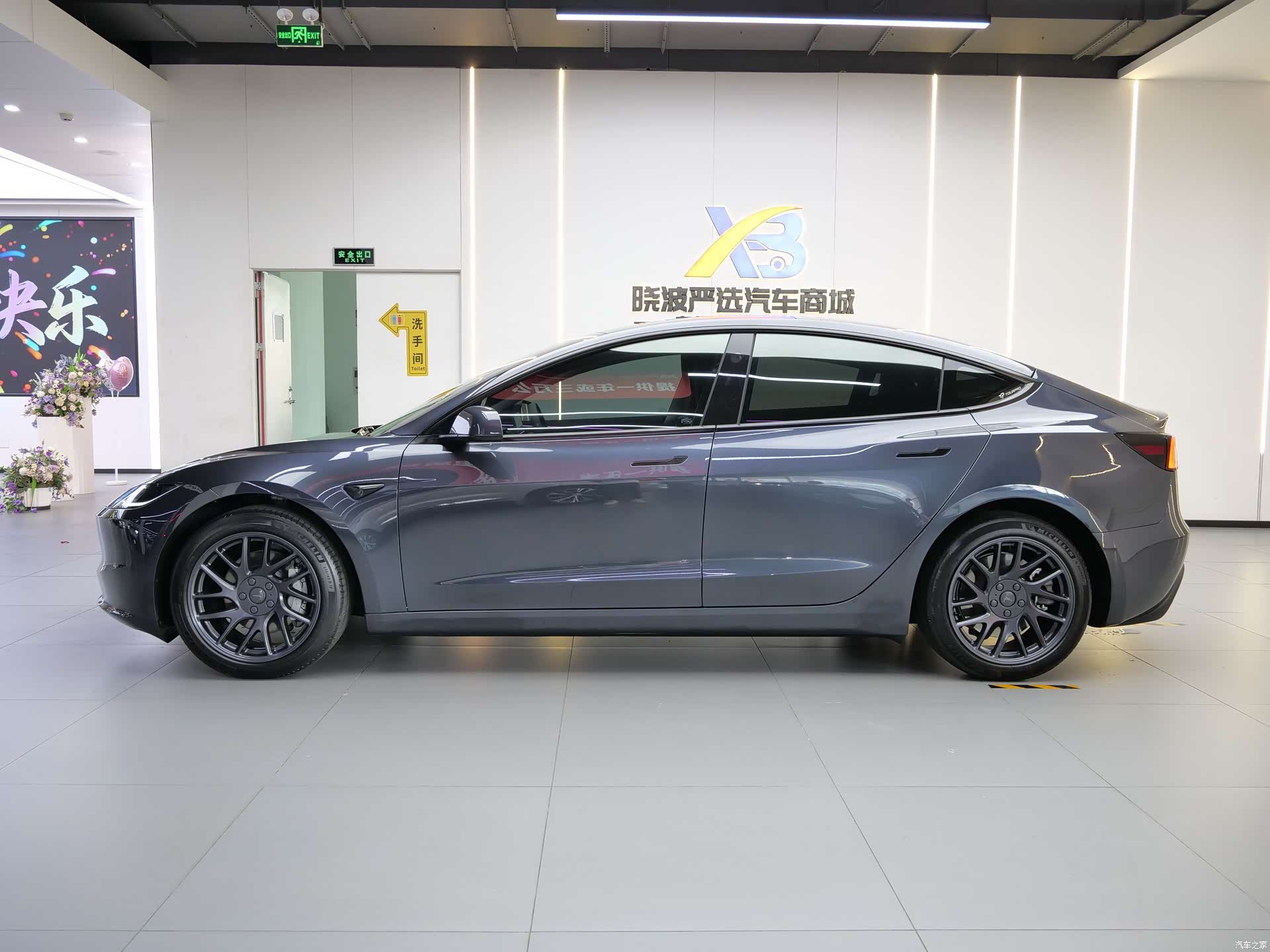 Tesla Model 3, 2024 все фото