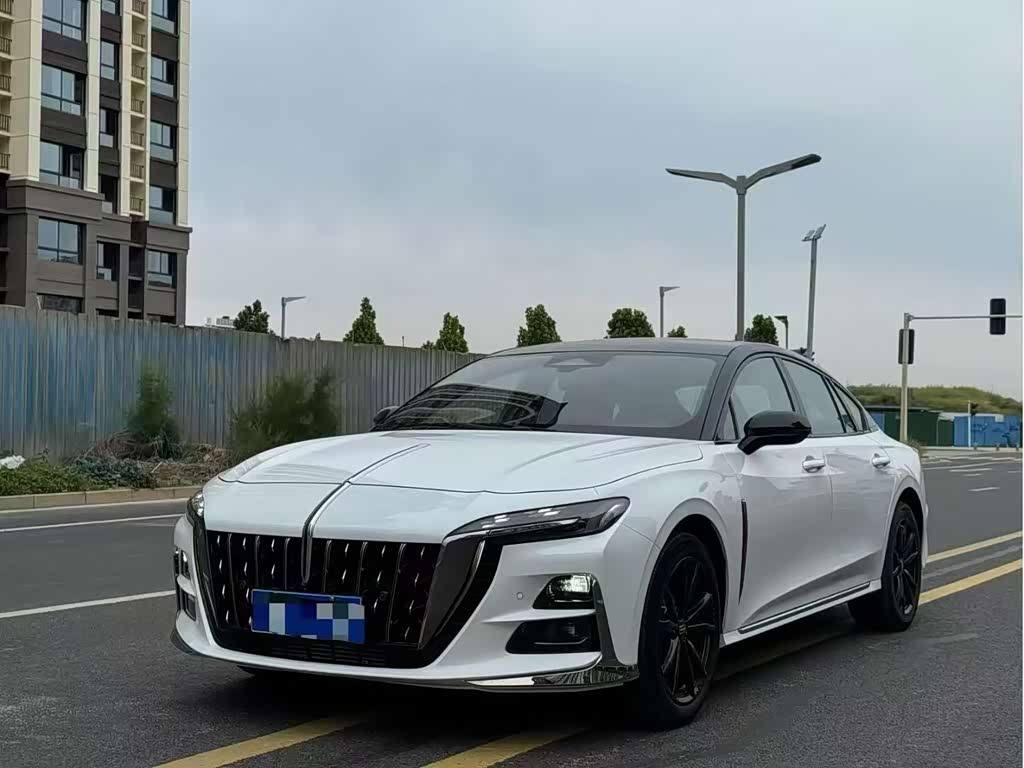 Hongqi H6
