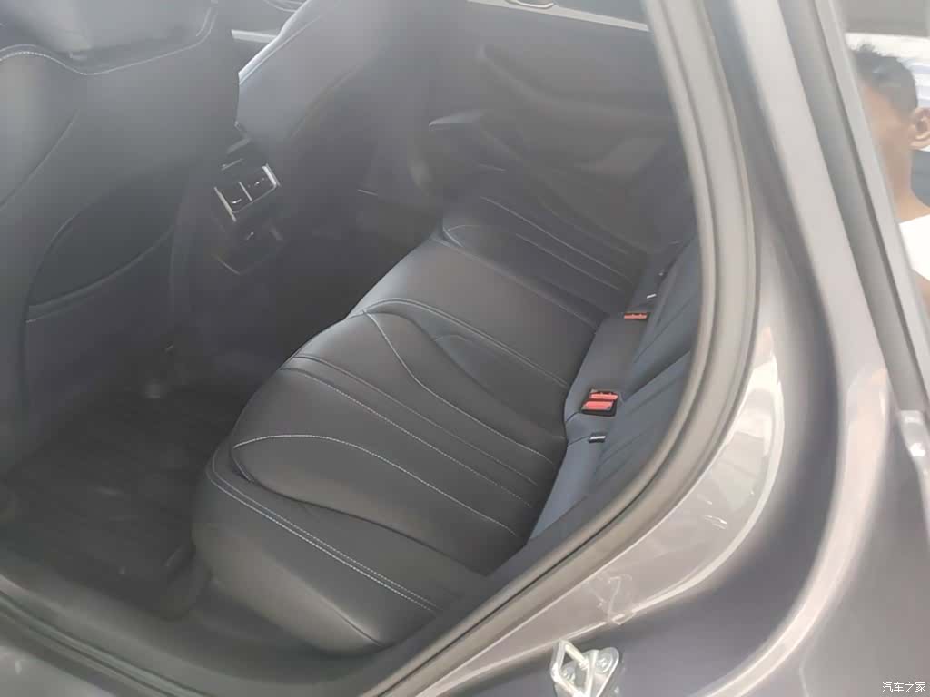 Geely Preface, 2025 17