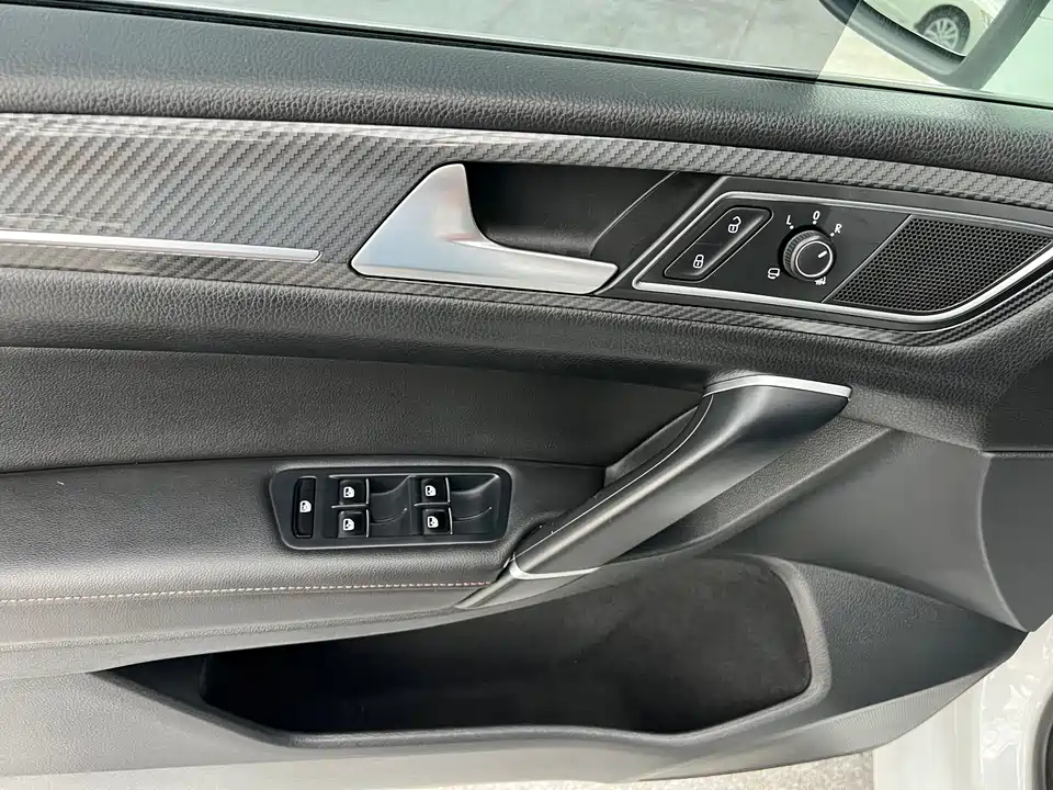 Volkswagen Golf*Jiayu