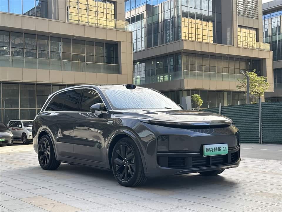 Li Auto Ideal L8
