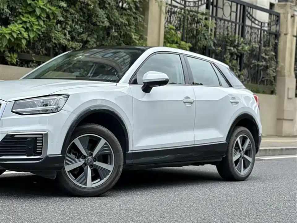 Audi Q2L Audi Q2L
