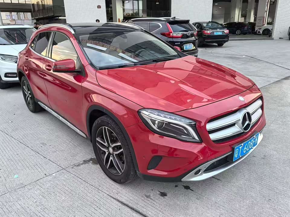 Mercedes-Benz GLA