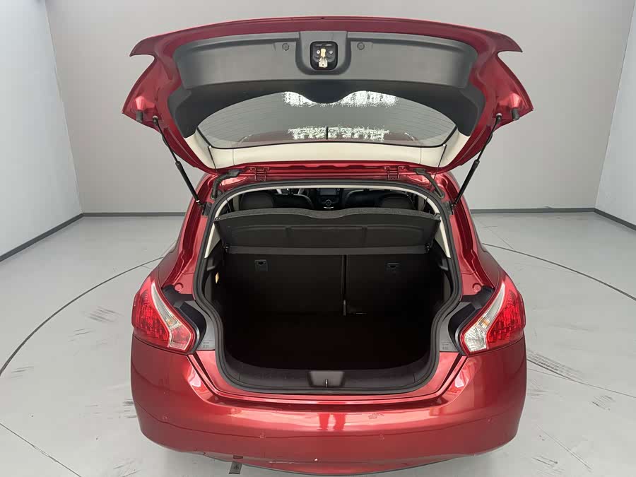 Nissan Tiida 2015, фото 8