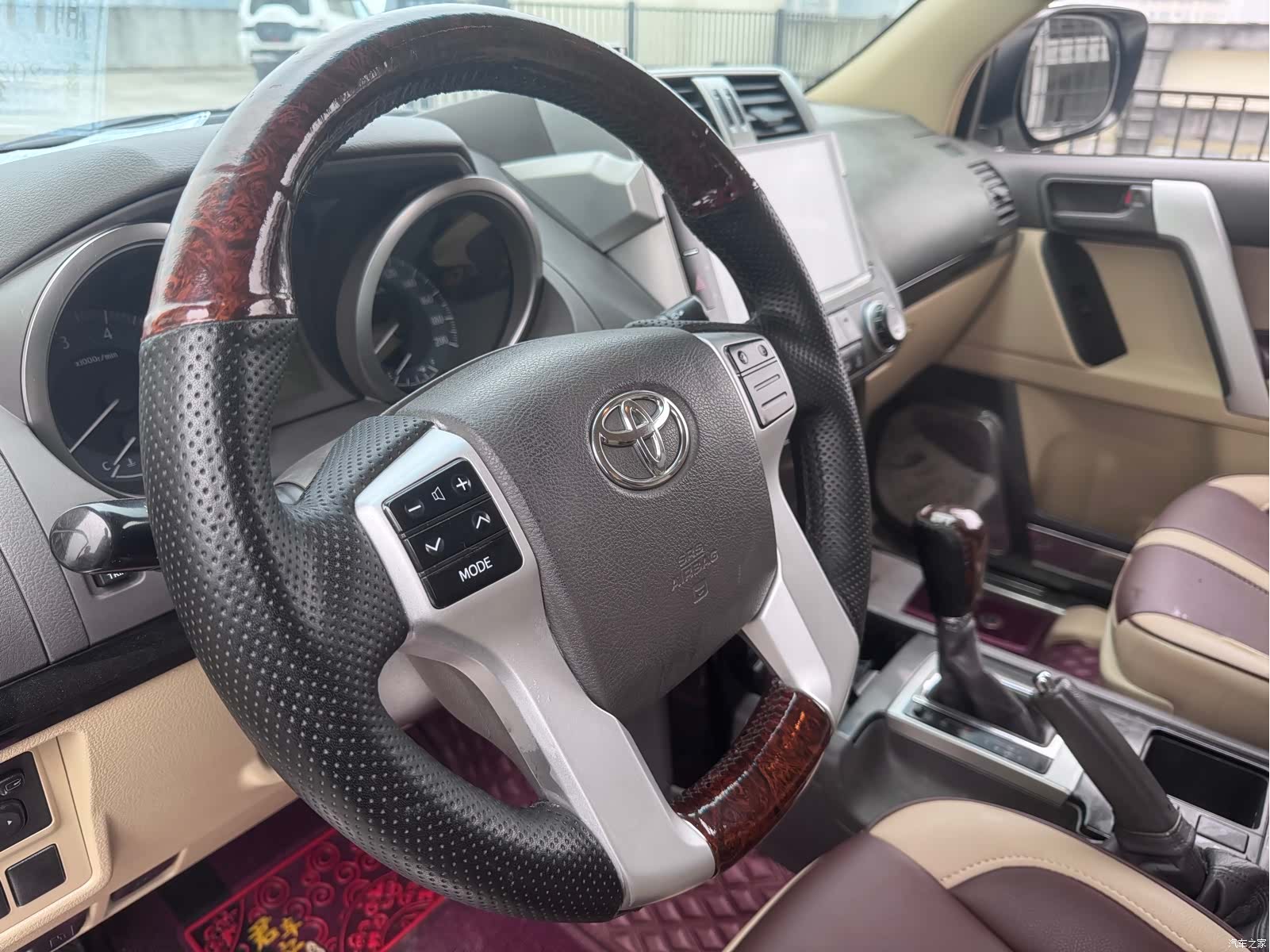 Toyota Prado, 2017 13