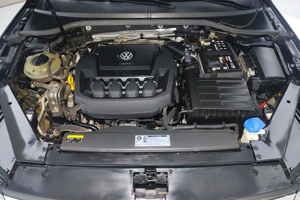 Volkswagen Magotan, 2019 10