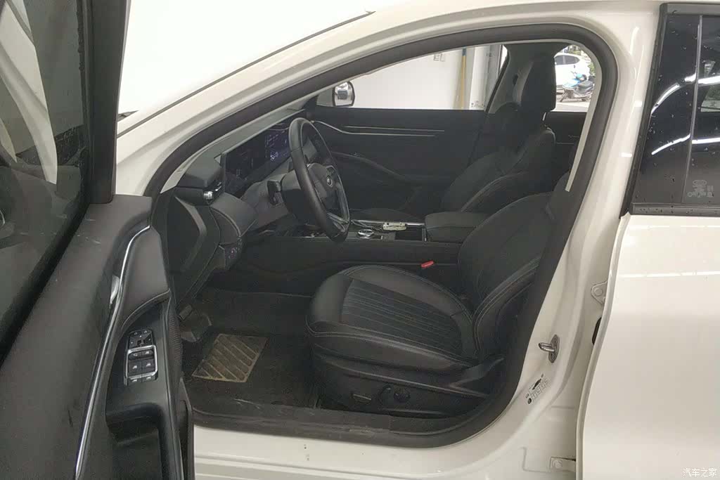 Ford Mondeo, 2025 9