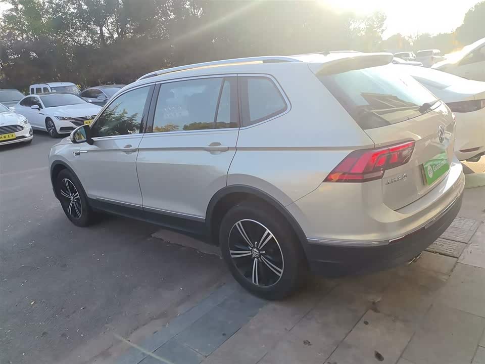 Volkswagen Tiguan L