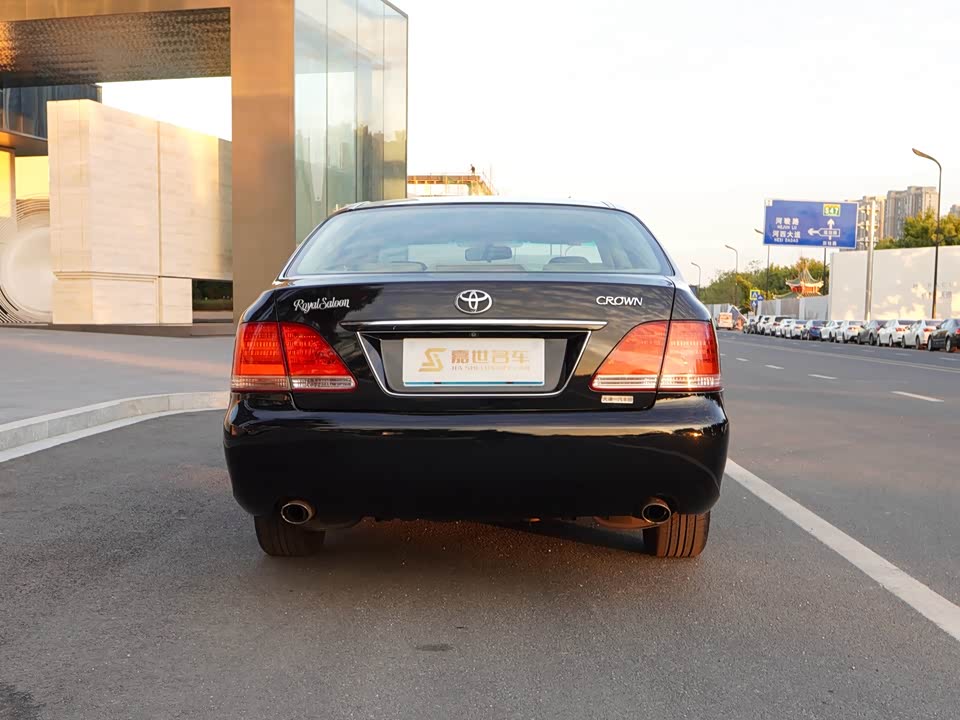 Toyota crown