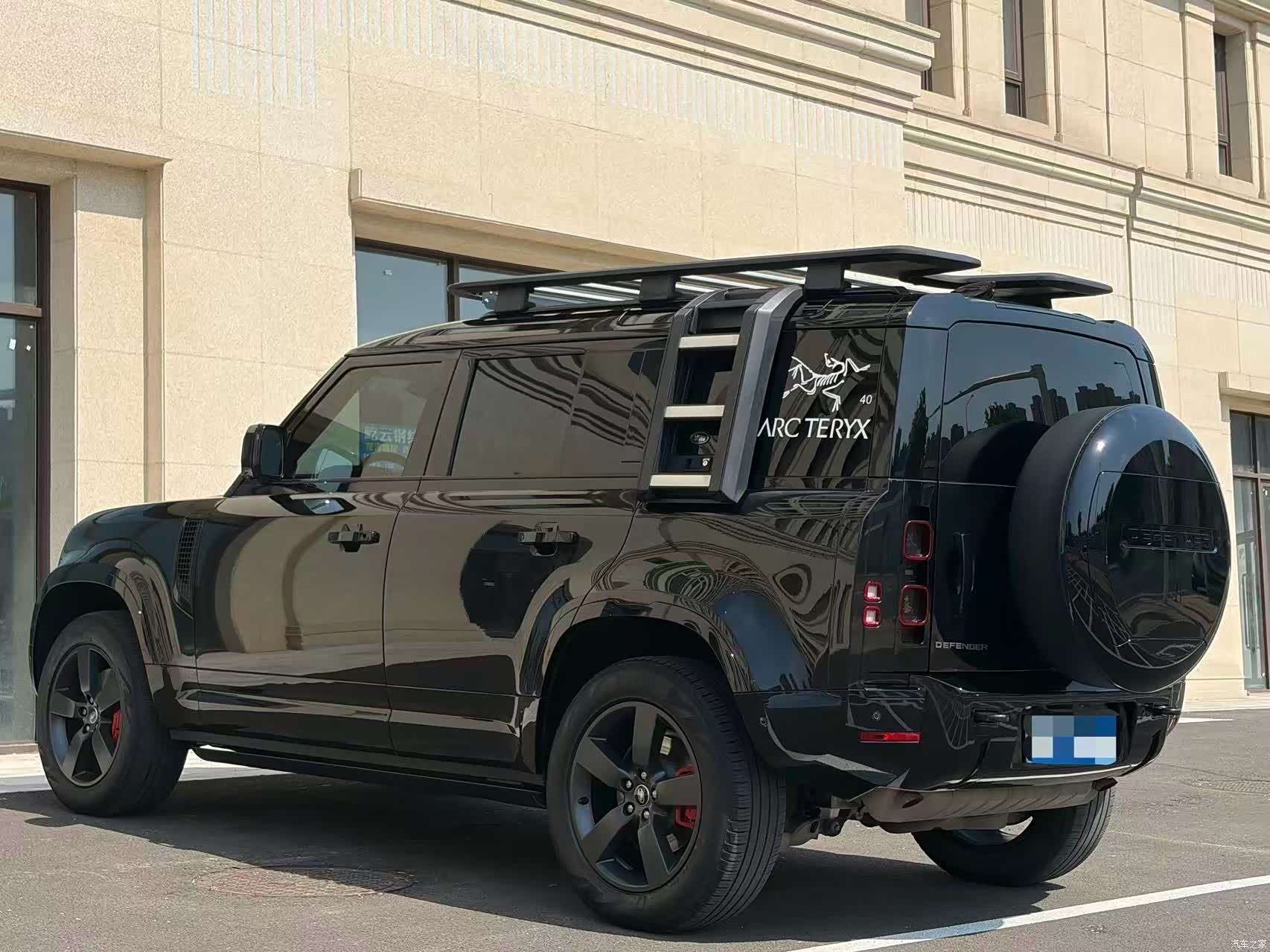 Land Rover Defender, 2024 15