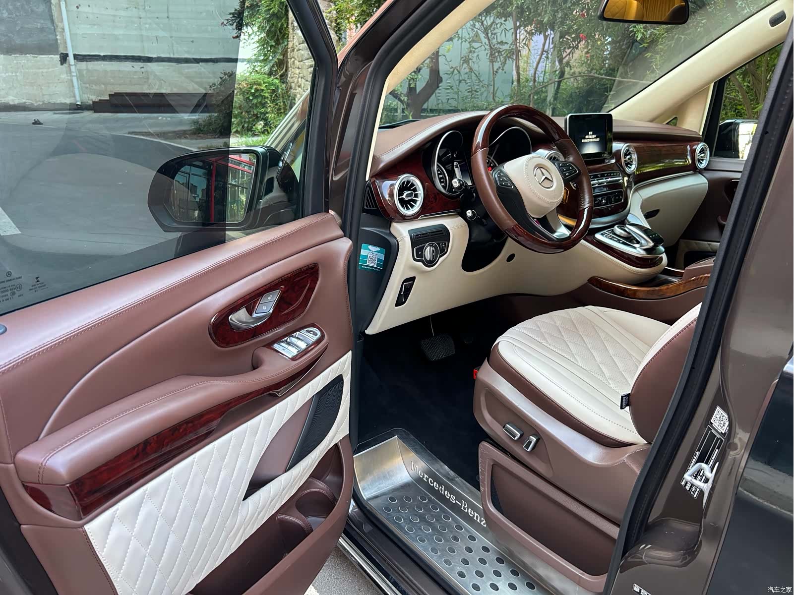 Mercedes-Benz V-Class, 2020 4