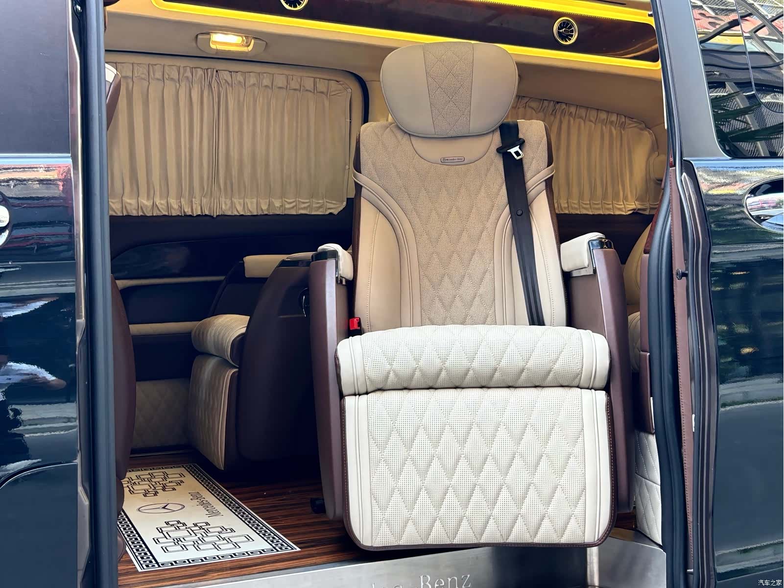 Mercedes-Benz V-Class, 2020 11