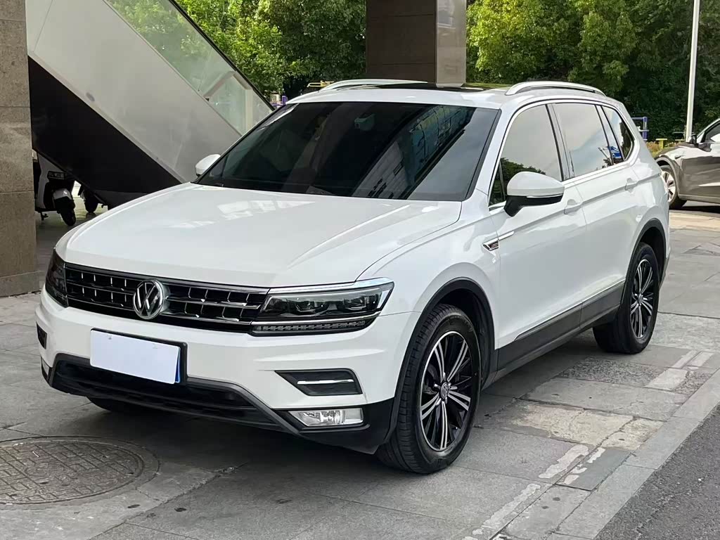 Volkswagen Tiguan L