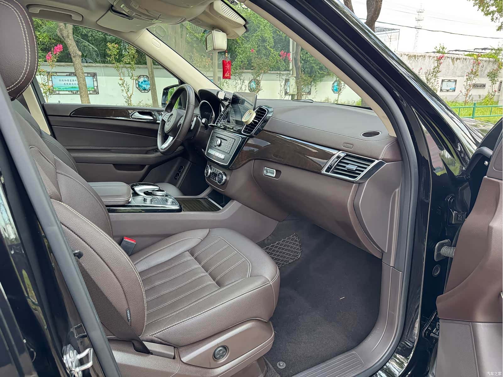 Mercedes-Benz GLS, 2018 12