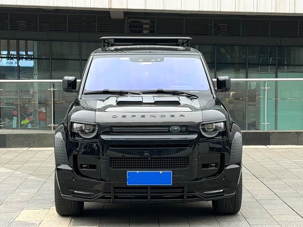 Land Rover Defender 2021 110 P400