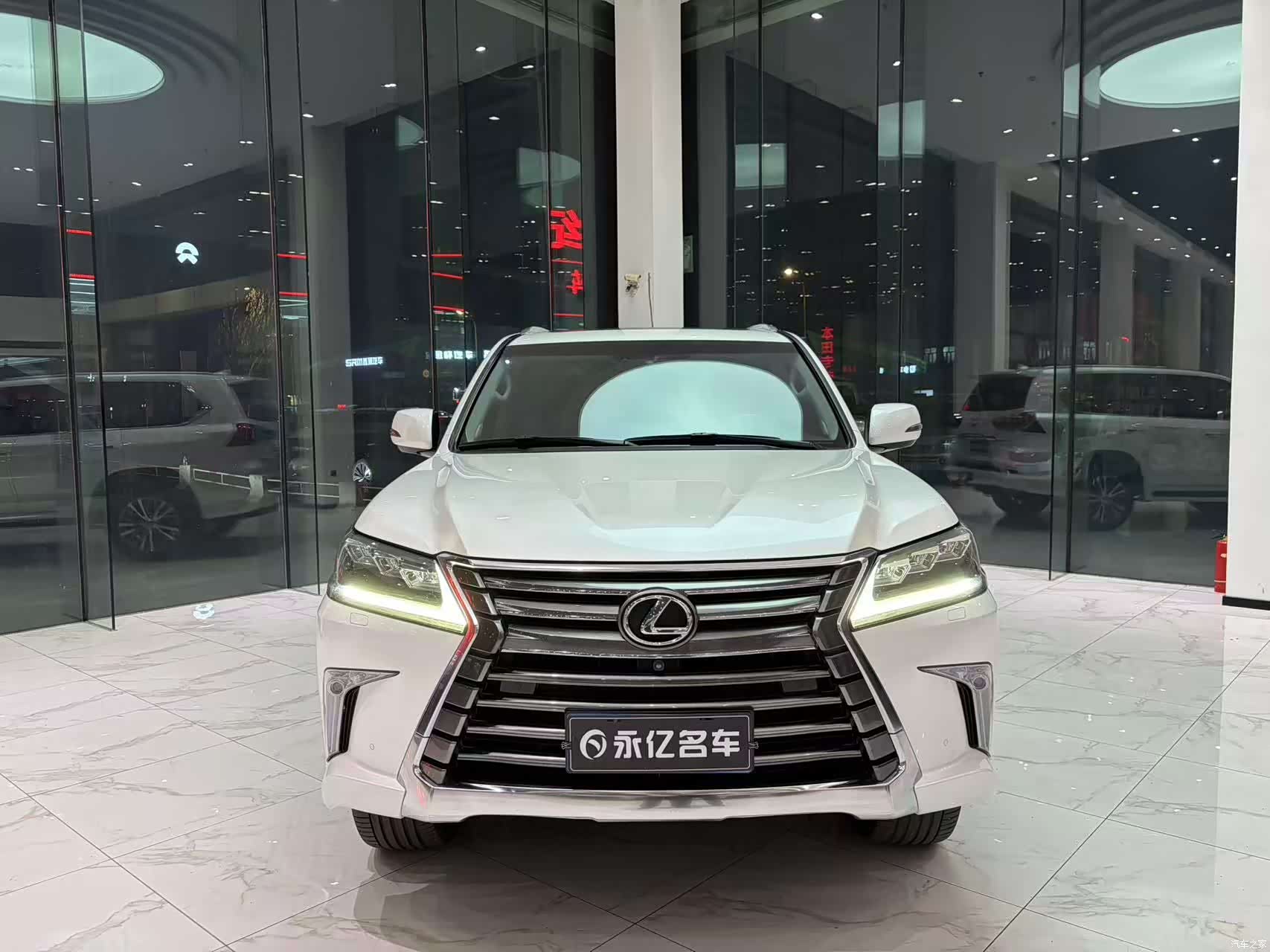 Lexus LX, 2018 2