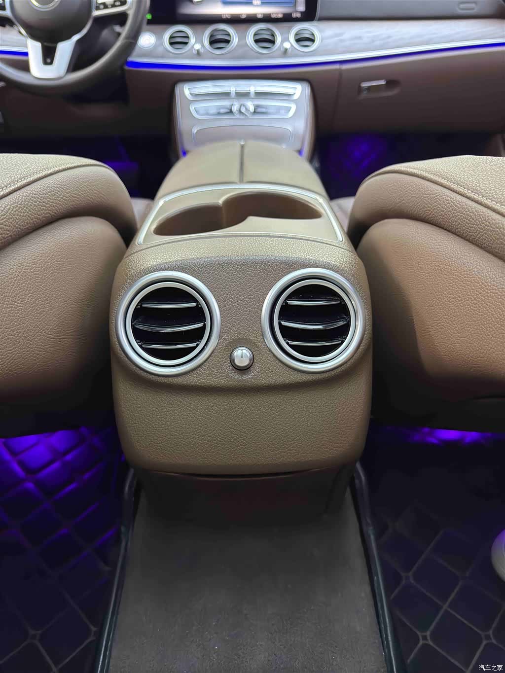 Mercedes-Benz E-Class, 2020 10