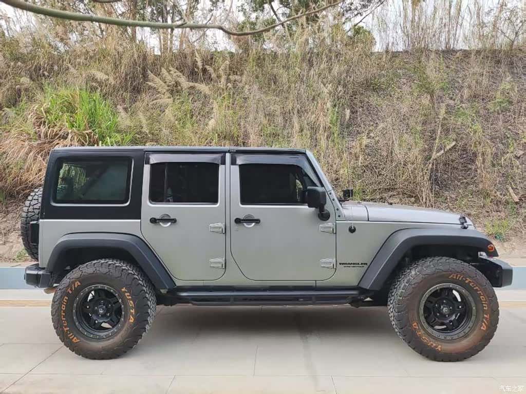 Jeep Wrangler, 2015 10