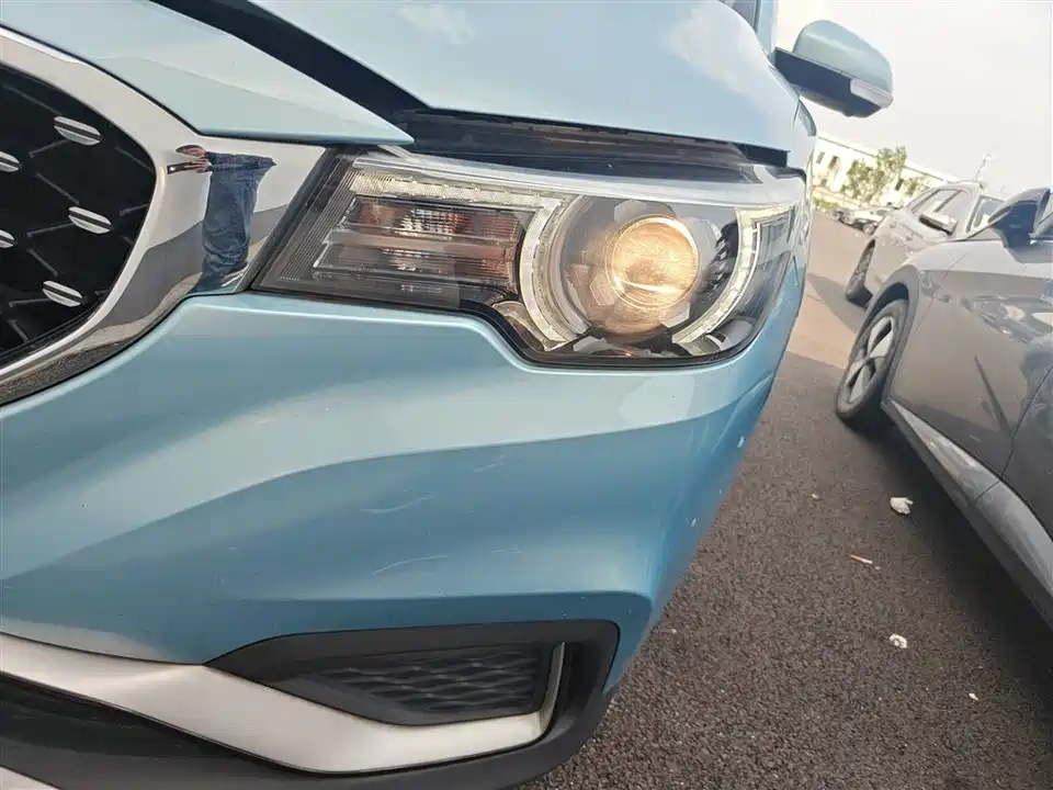 MG EZS pure electric