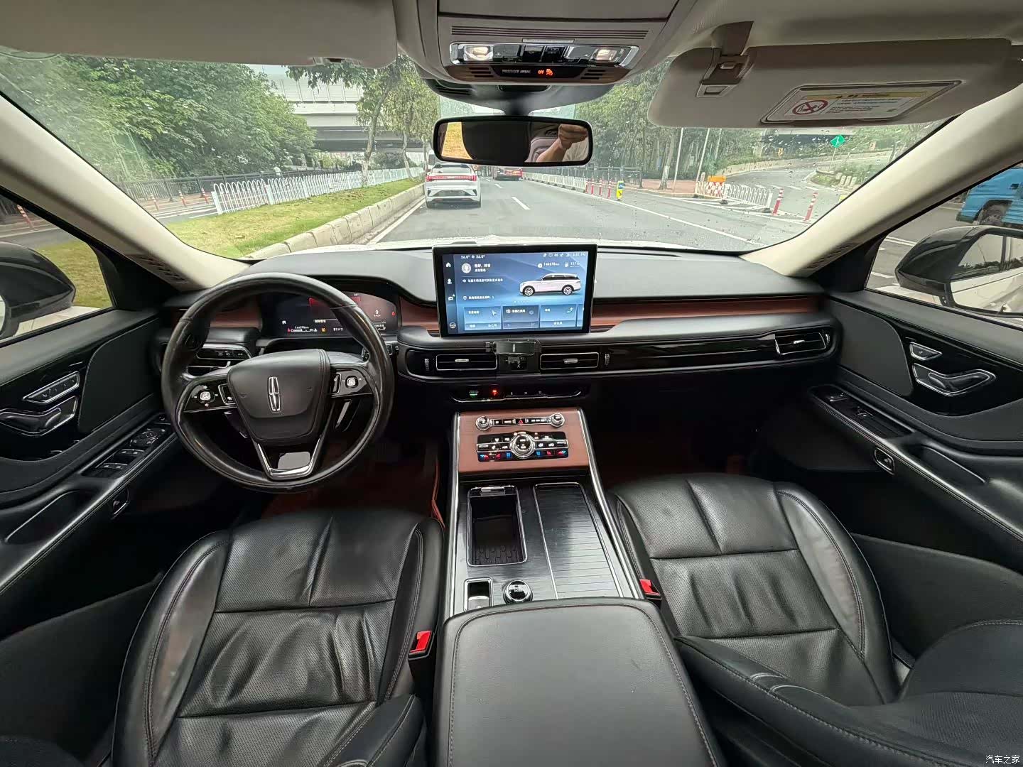 Lincoln Aviator, 2021 9