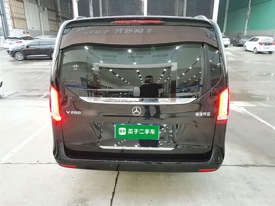 Mercedes-Benz V-class