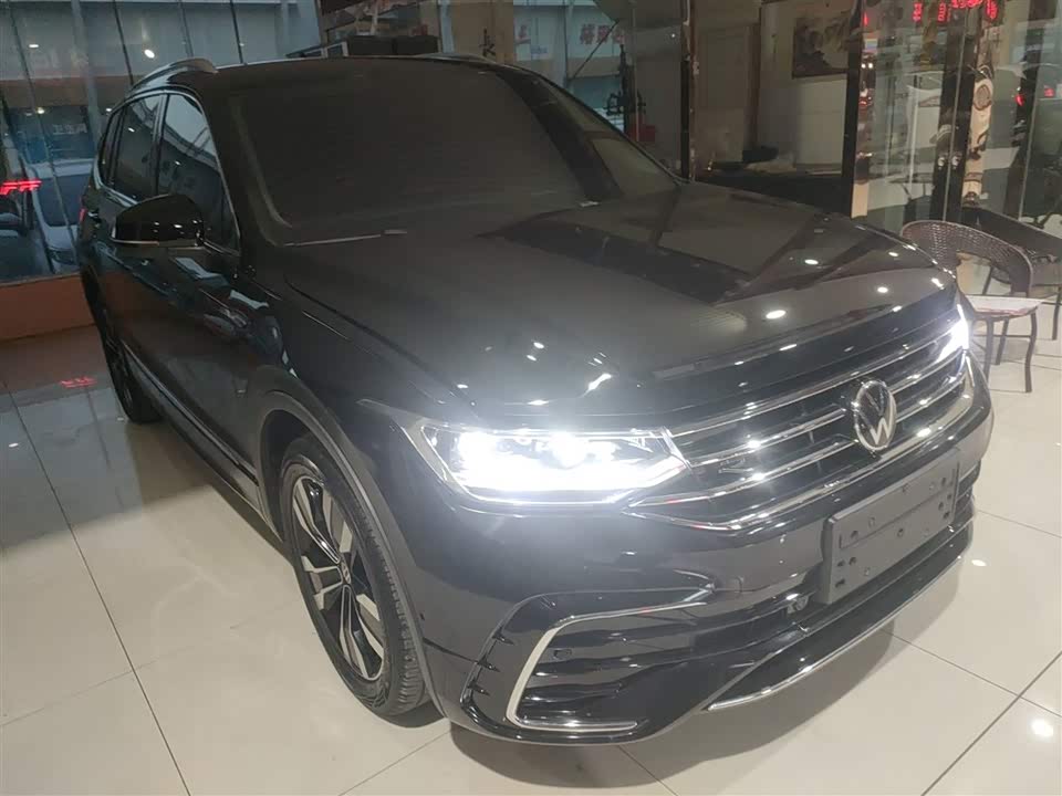 Volkswagen Tiguan L
