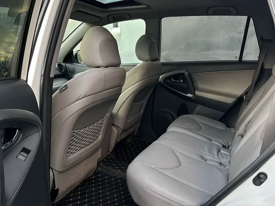 Toyota RAV4 Rongfang