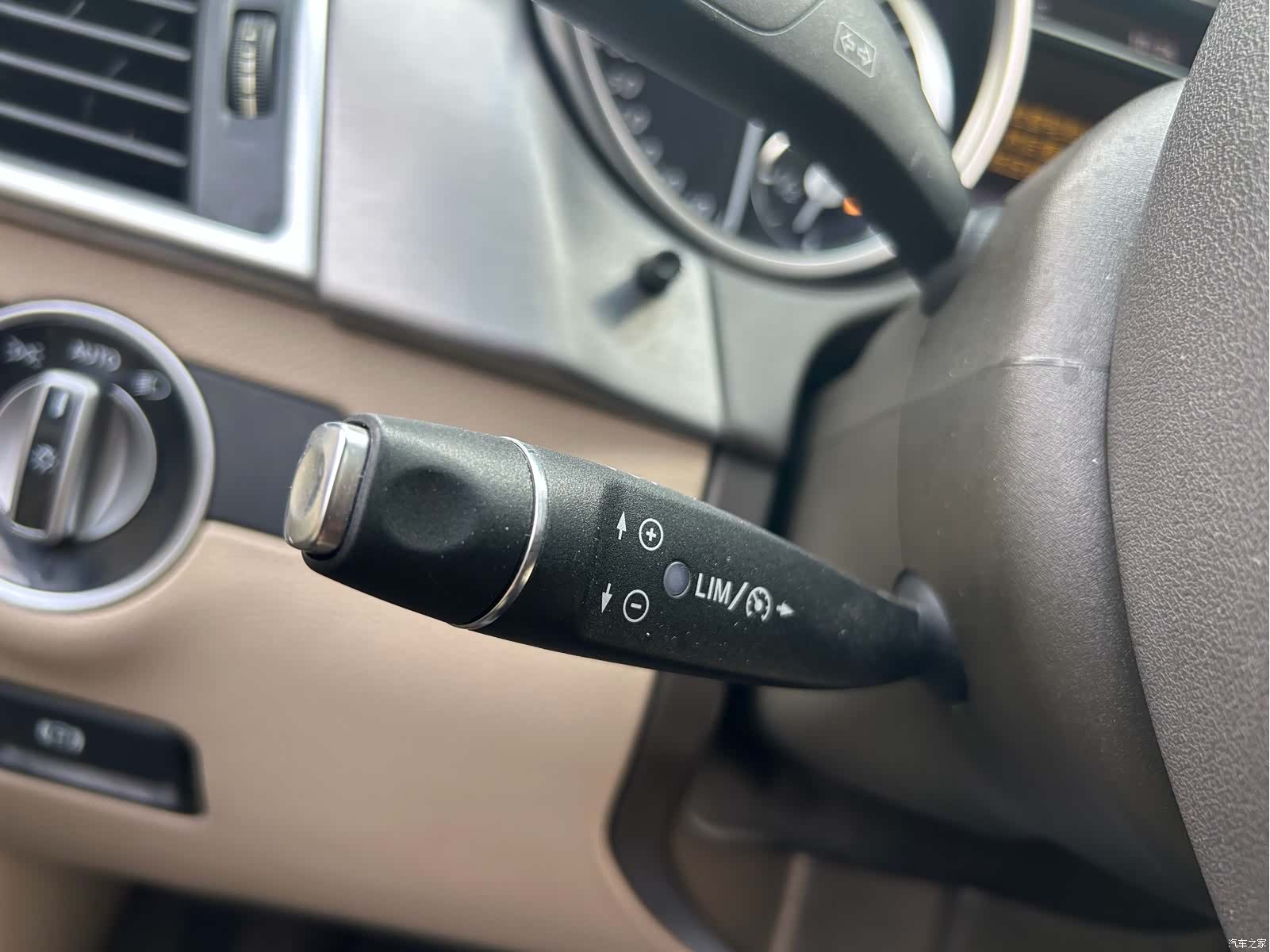 Mercedes-Benz M-Class, 2015 21