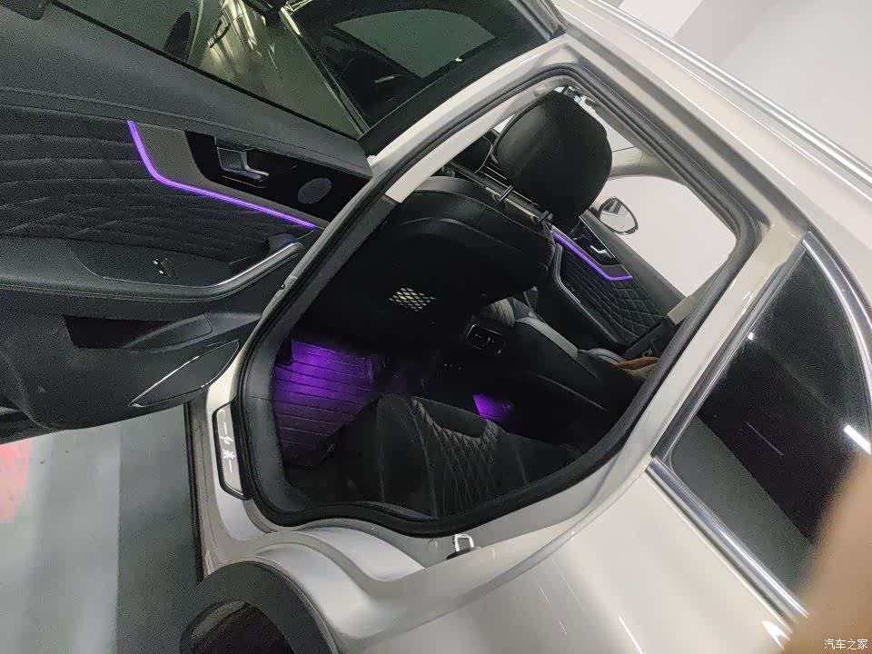Hongqi HS5, 2023 6