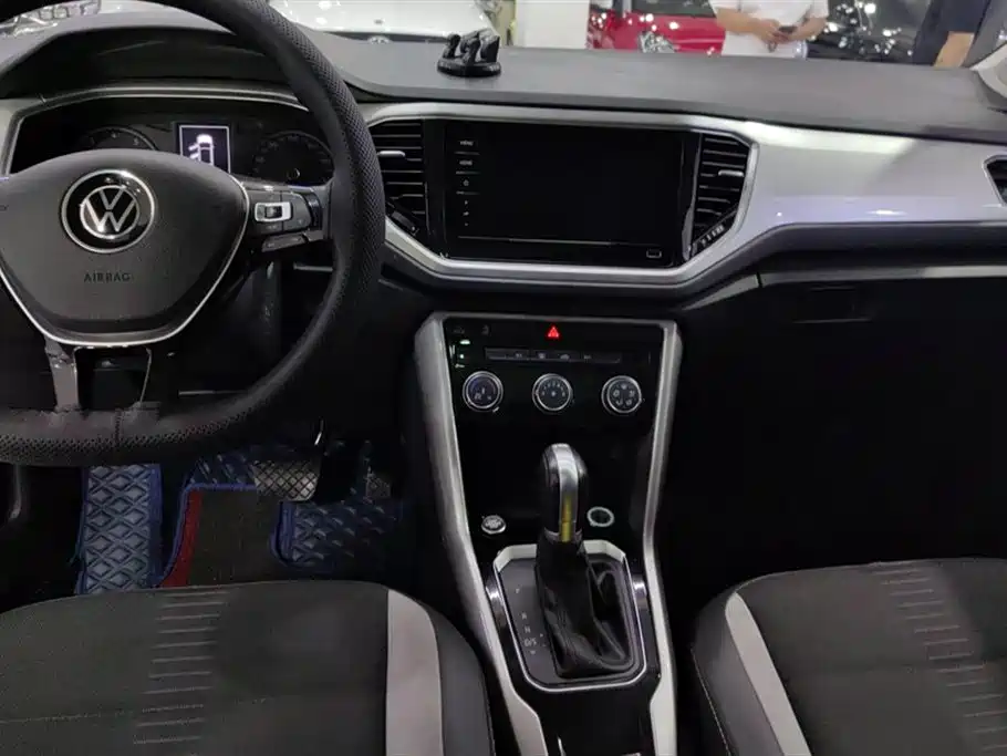 Volkswagen T-ROC exploring Songs Volkswagen T-ROC exploring Songs