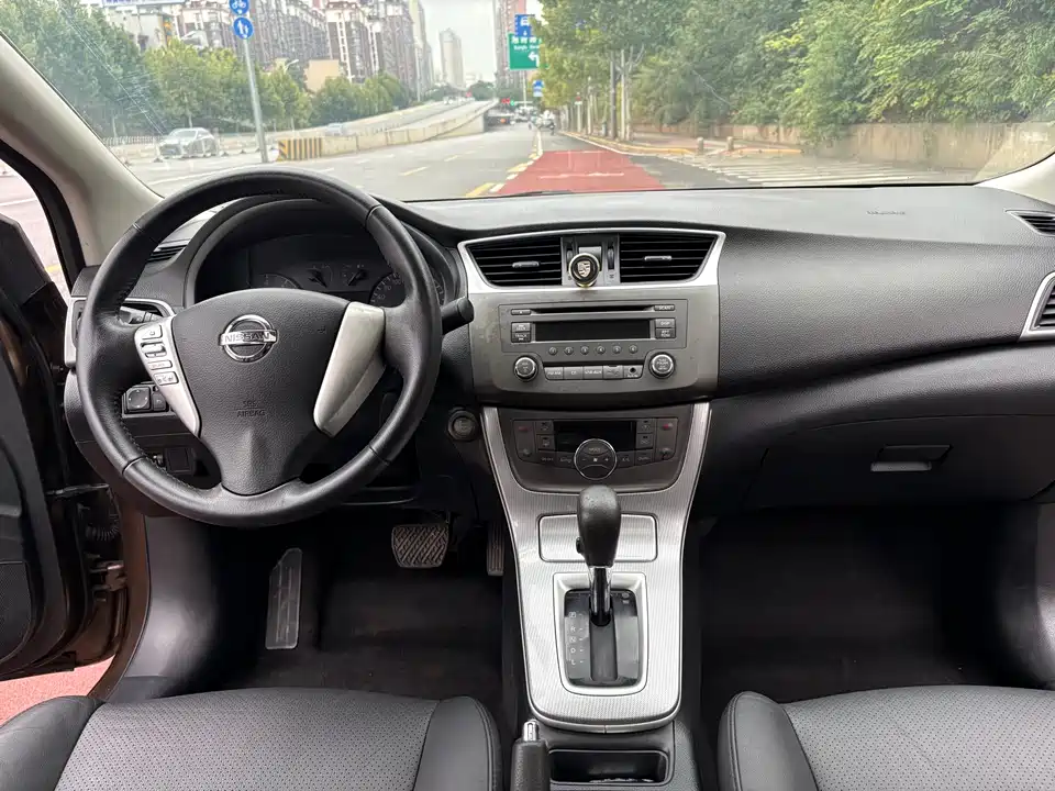 Nissan Xuan Yi