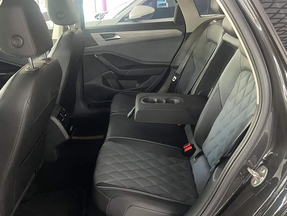 Volkswagen Sagitar Volkswagen Sagitar