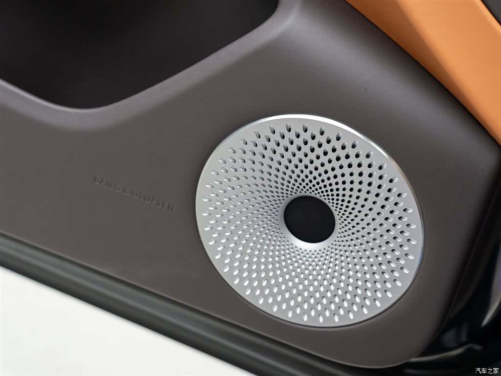 Bentley Flying Spur, 2022 11