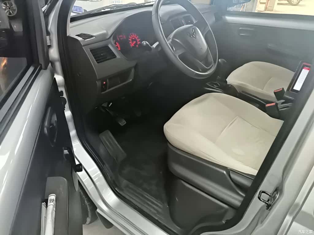Wuling S, 2022 16