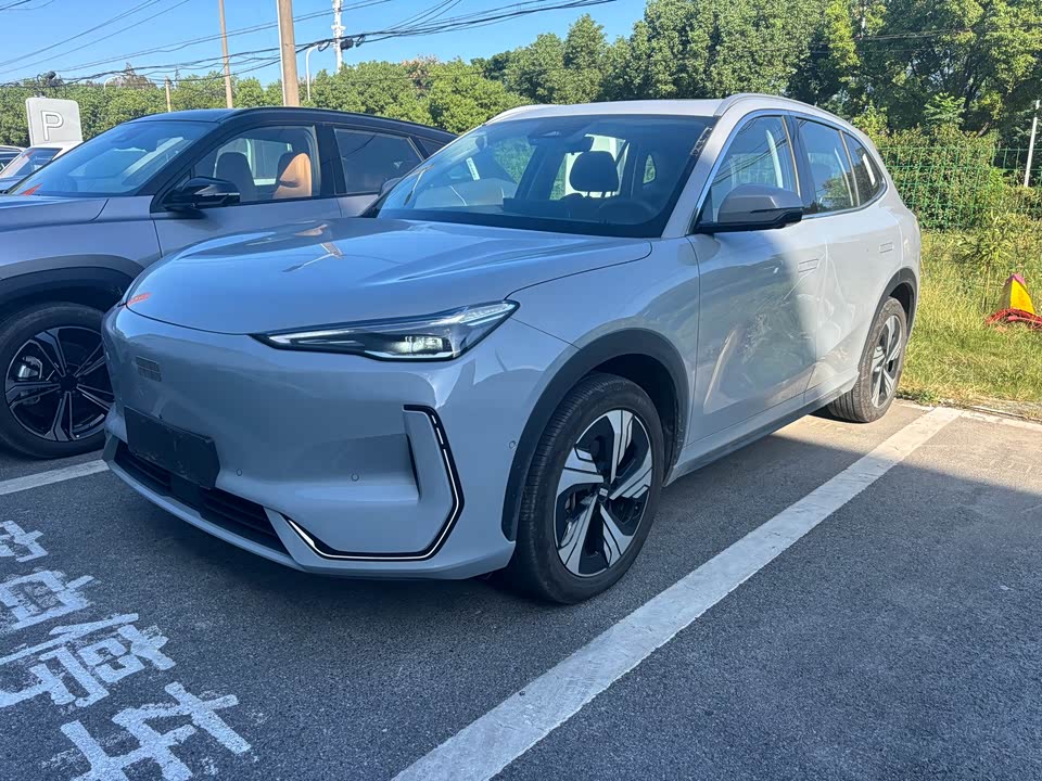 Geely Galaxy Galaxy E5