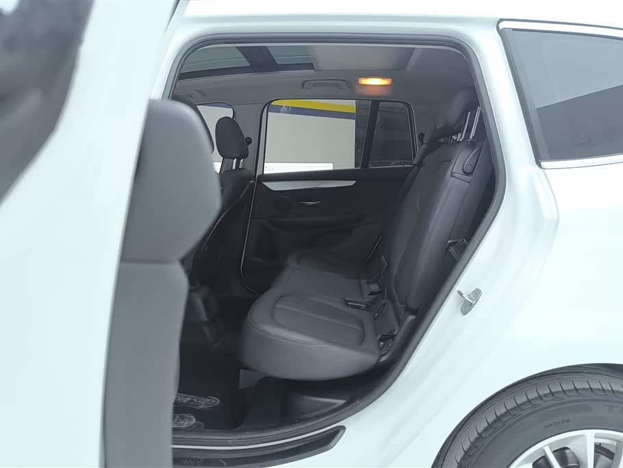 BMW 2 series multifunctional station wagon