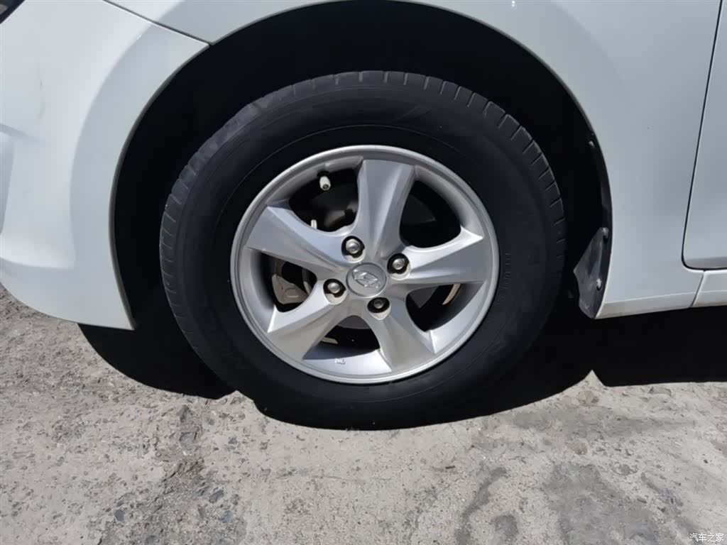 Hyundai GLS, 2016 23