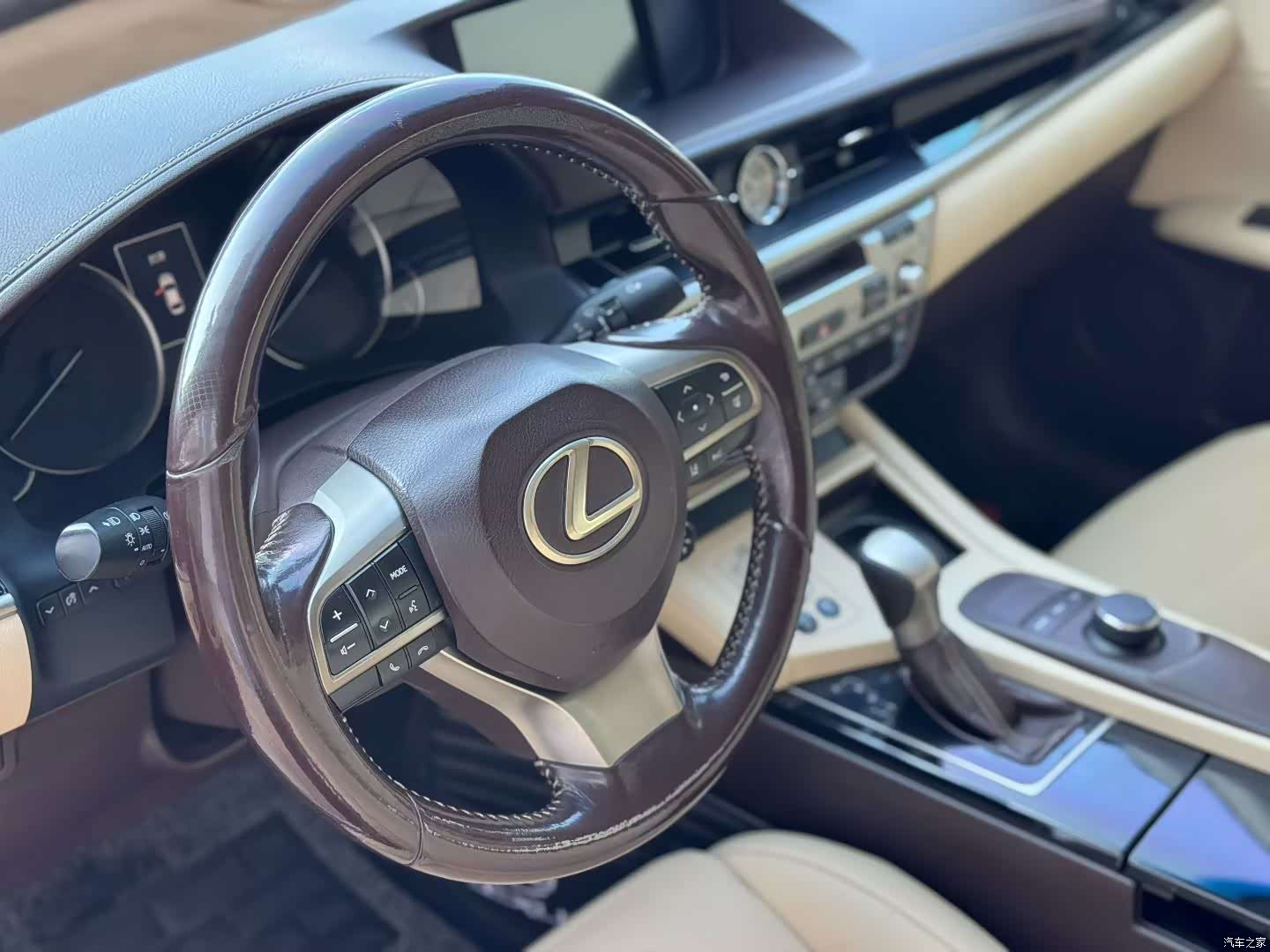 Lexus ES, 2015 все фото