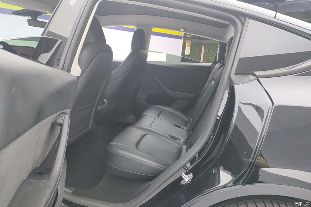 Tesla Model Y, 2023 11