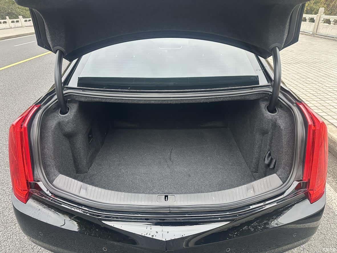 Cadillac XTS, 2014 9