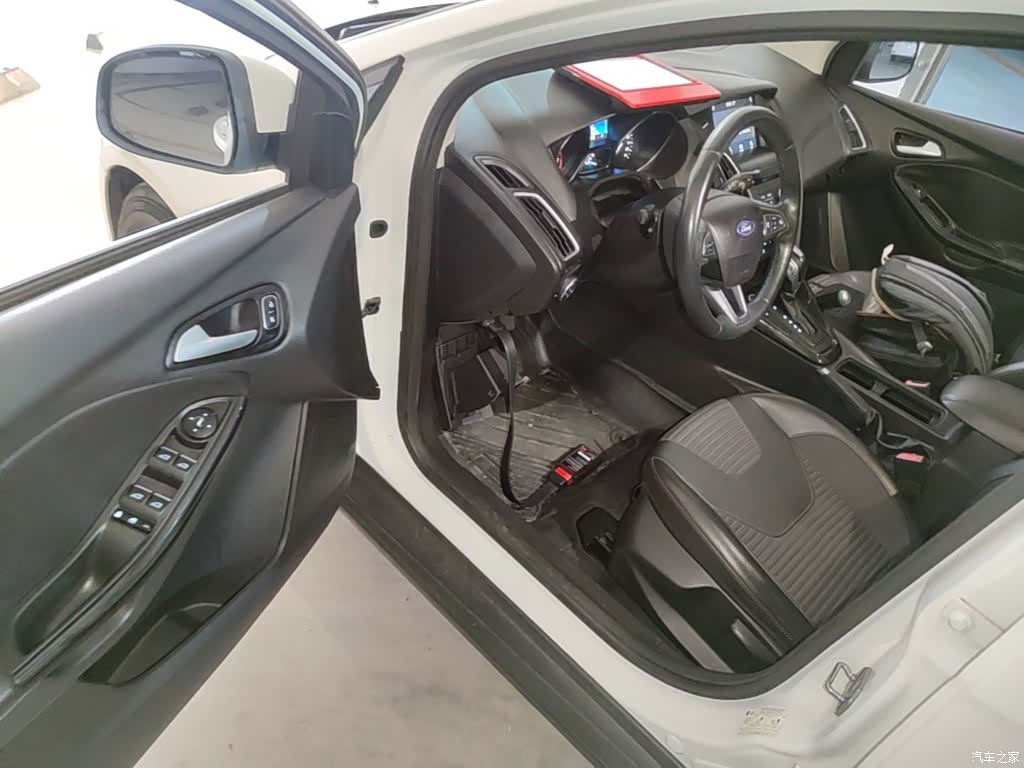 Ford Focus, 2018 16