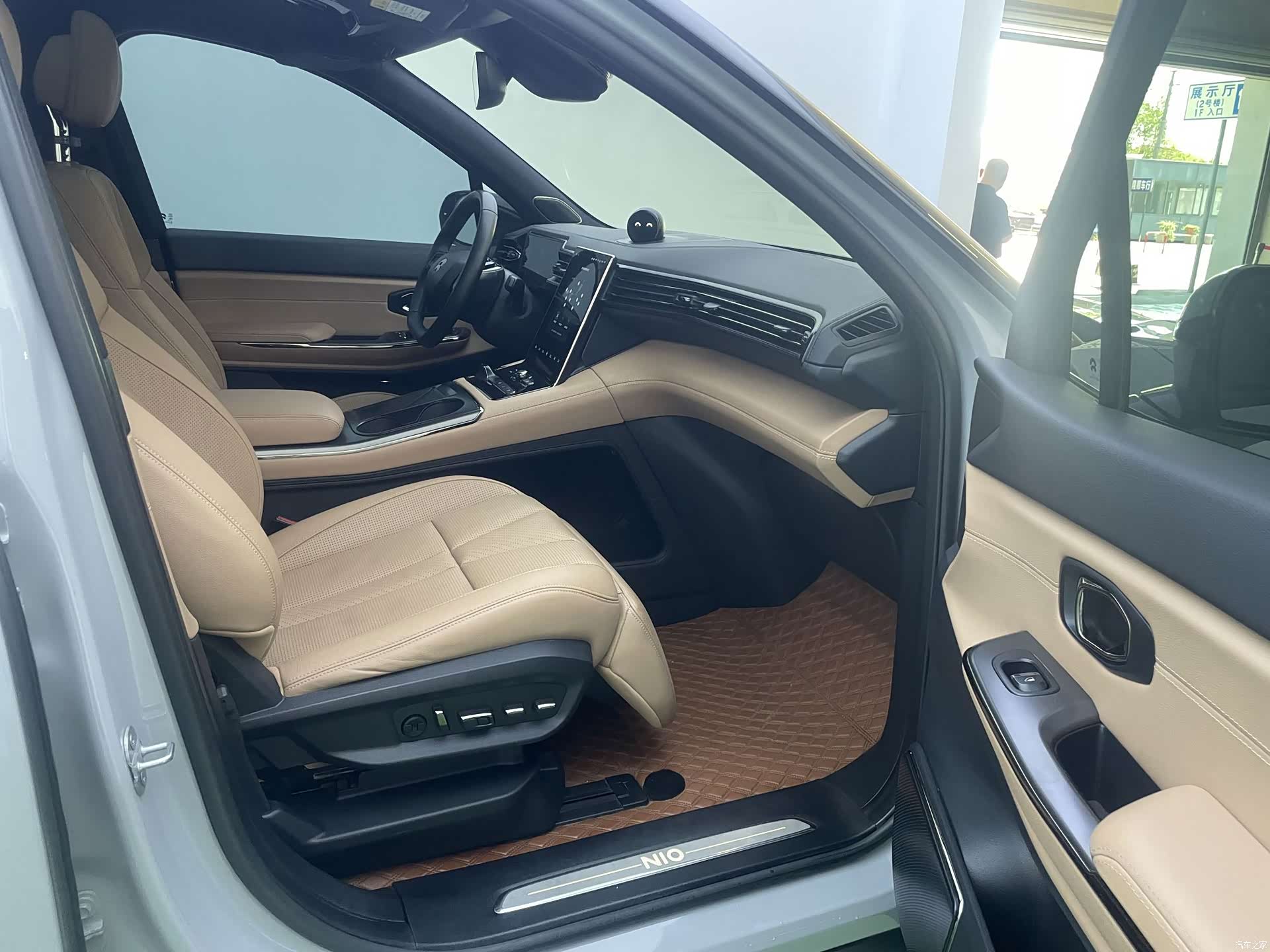NIO ES8, 2021 8