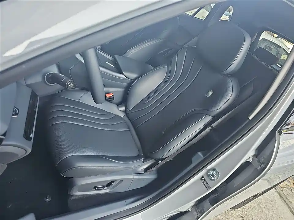 Geely Galaxy Galaxy E5