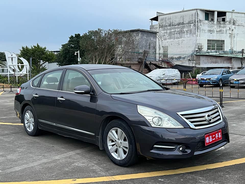 Nissan Teana