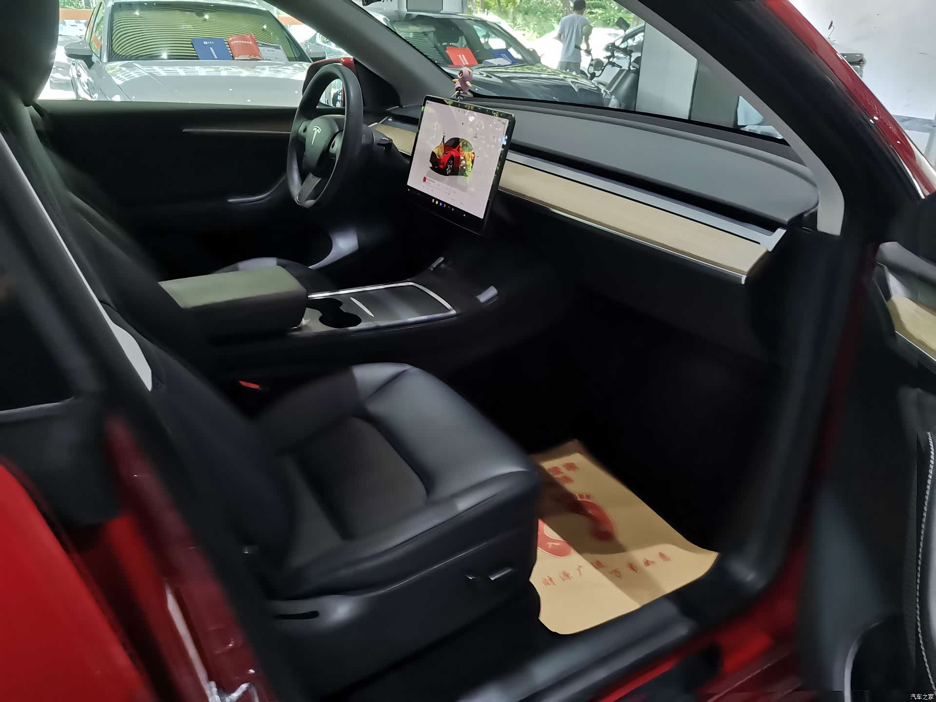 Tesla Model Y, 2022 21