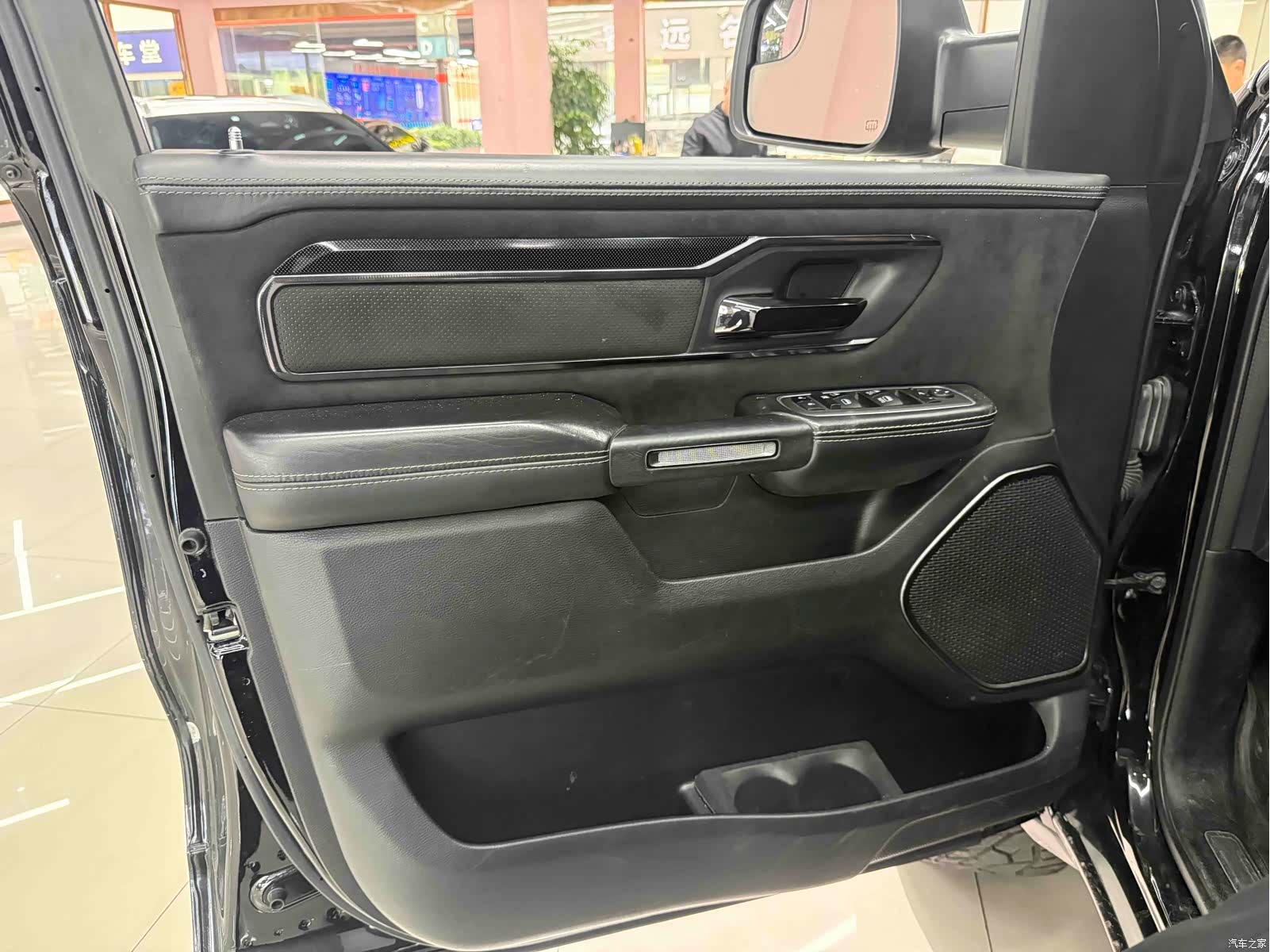 RAM Trucks, 2023 все фото