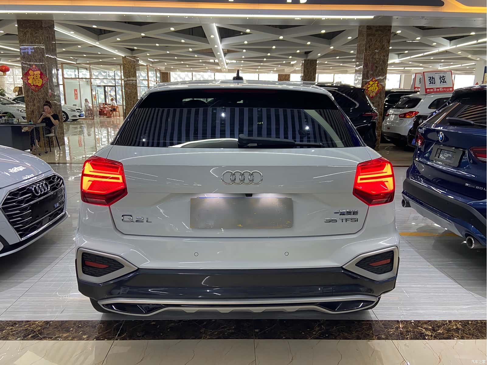 Audi Q2L, 2022 все фото