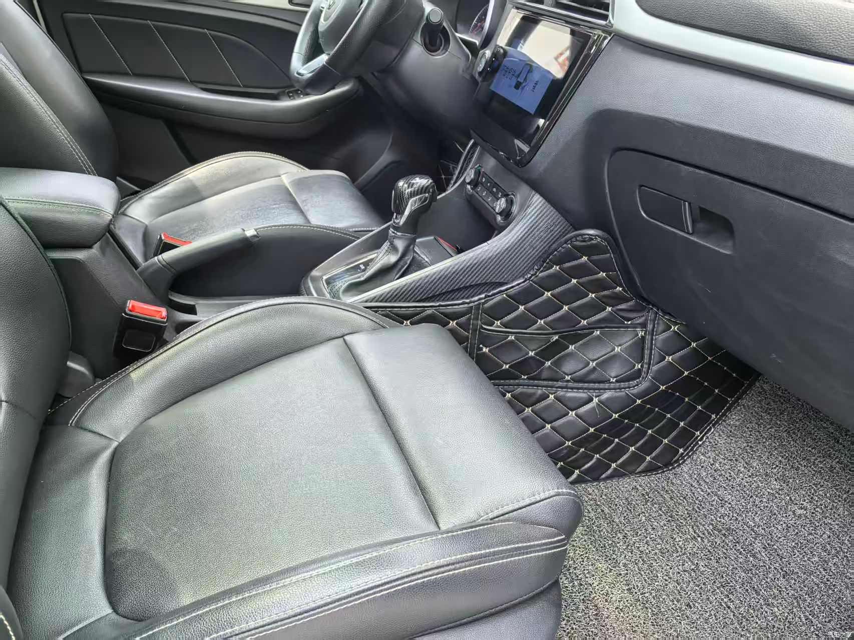 MG ZS, 2018 15