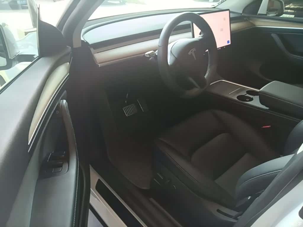 Tesla Model Y, 2021 16