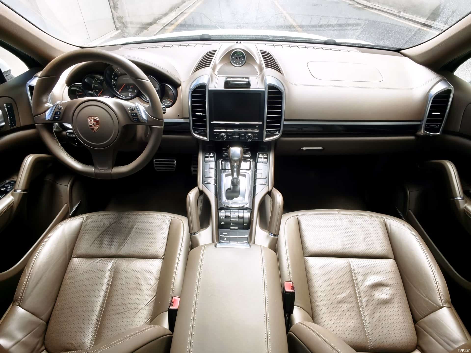 Porsche Cayenne, 2014 11